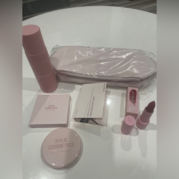 Kylie Cosmetics Other - 5 Kylie Cosmetic Set NEW
